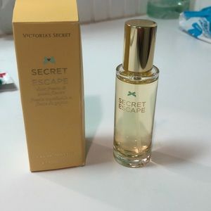 Victoria’s Secret body mist- Sweet Escape NEW!